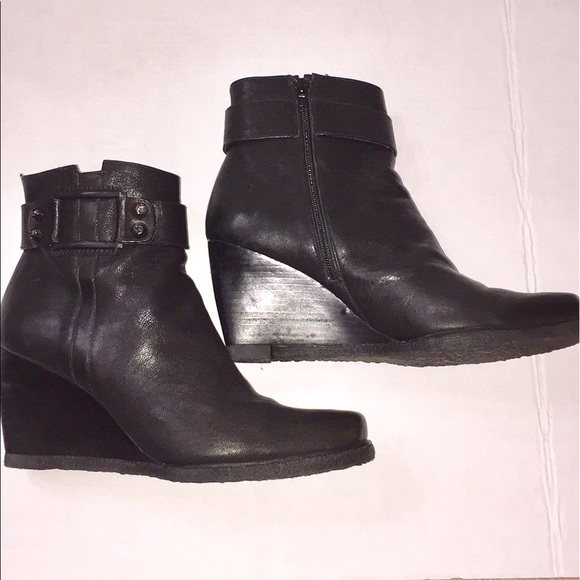 Stuart Weitzman leather wedge boot EUC - Picture 4 of 5